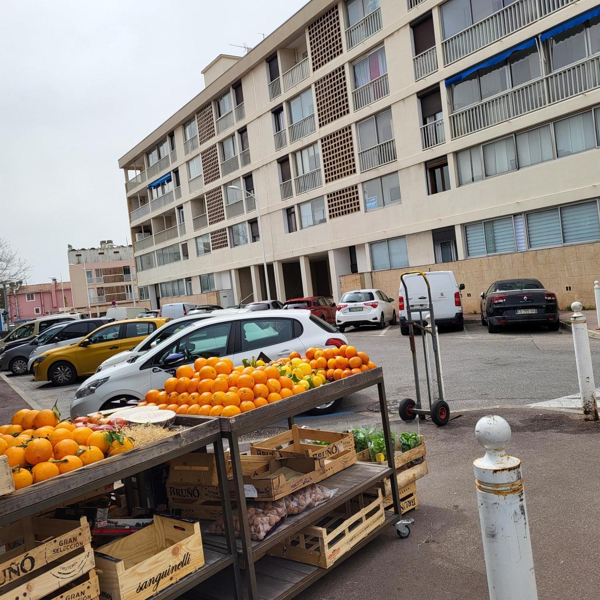 A 50M Du Port De Carry-Cote Bleue Apartment Luaran gambar