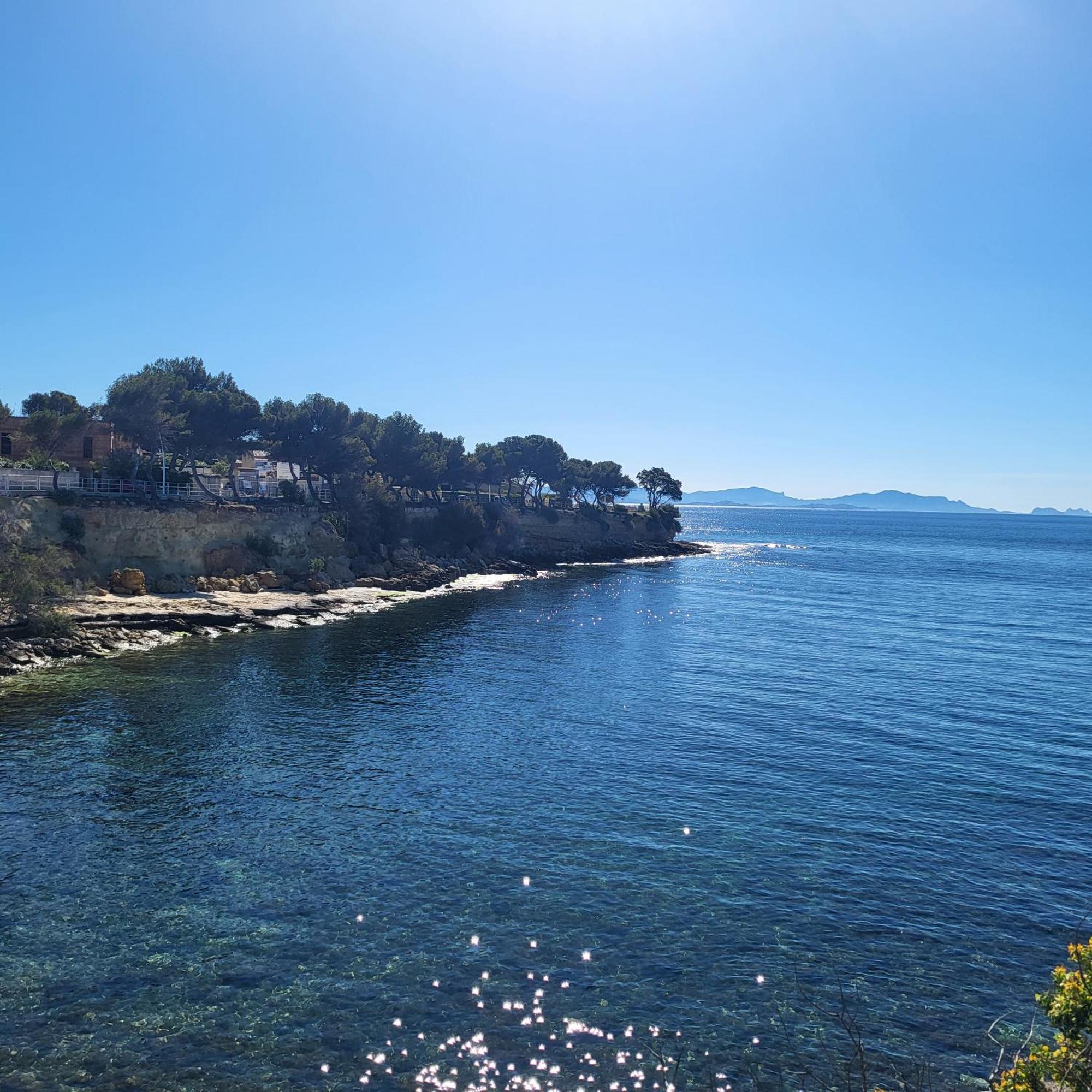 A 50M Du Port De Carry-Cote Bleue Apartment Luaran gambar